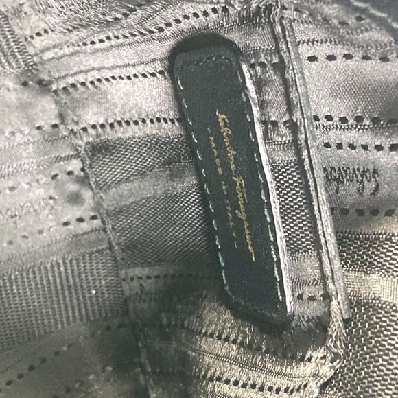 SALVATORE FERRAGAMO Black Leather Shoulder Bag - Picture 12 of 14